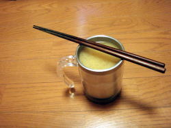 マグカップ in 味噌スープ